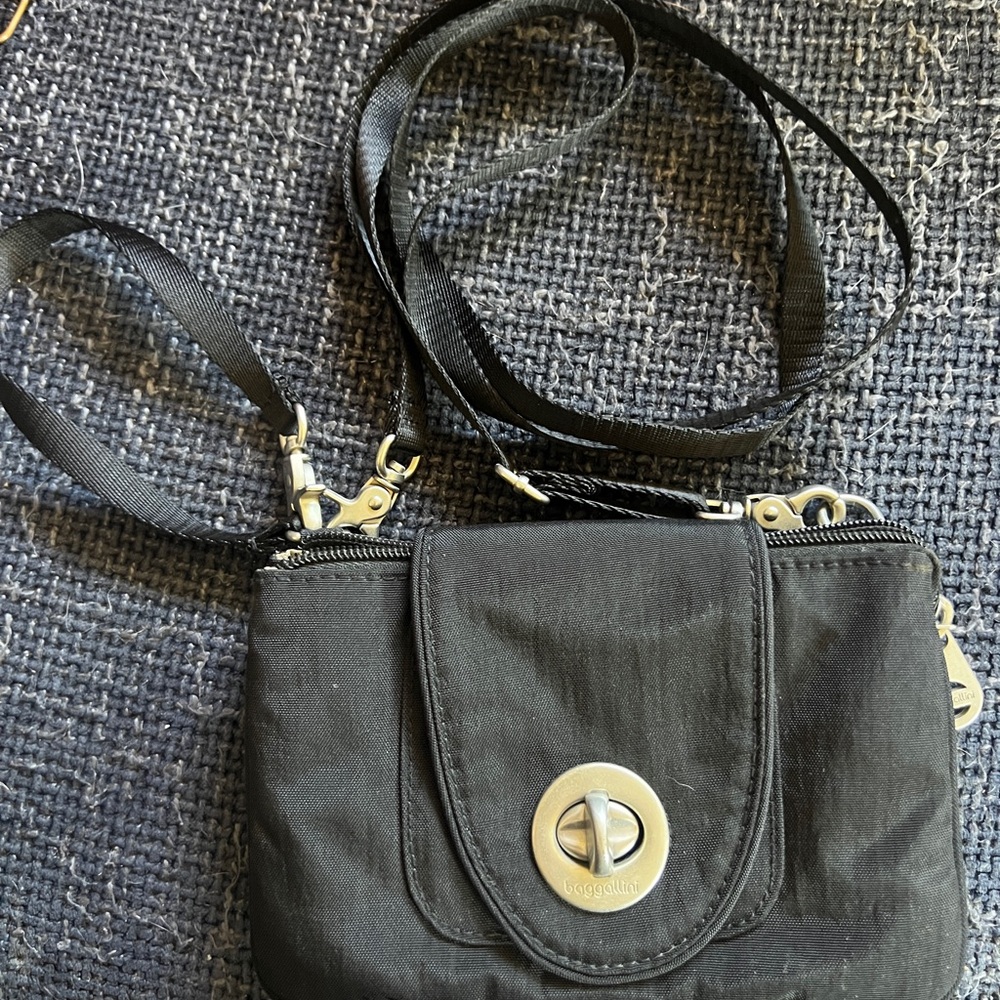 Baggallini Black Nylon Organizer Crossbody